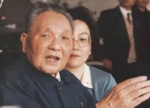 1978年，邓小平访问新加坡，李光耀：如果你出生在新加坡会怎样