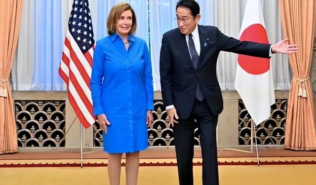 韩国总统避而不见，日本首相媚笑相迎，搞日本可以不留余地了