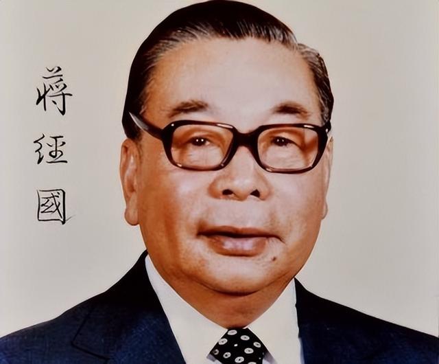 1975年 蒋介石邀请毛泽东访问台湾 主席听说后指示：让小平替我去