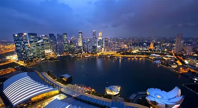 新加坡国籍申请人申请中国商务签证有哪些注意事项？