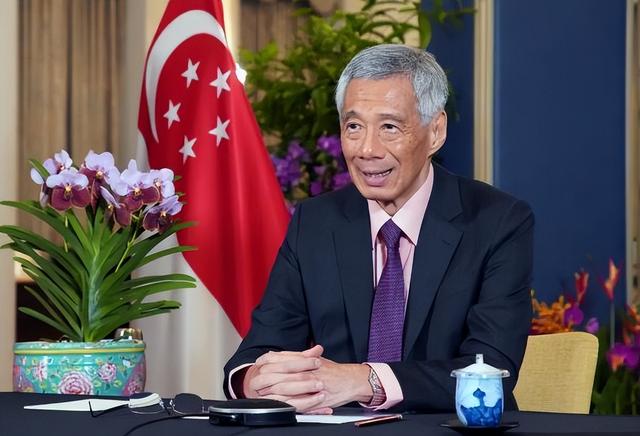 中美恐擦枪走火？李显龙发出罕见警告，新加坡正为冲突做准备