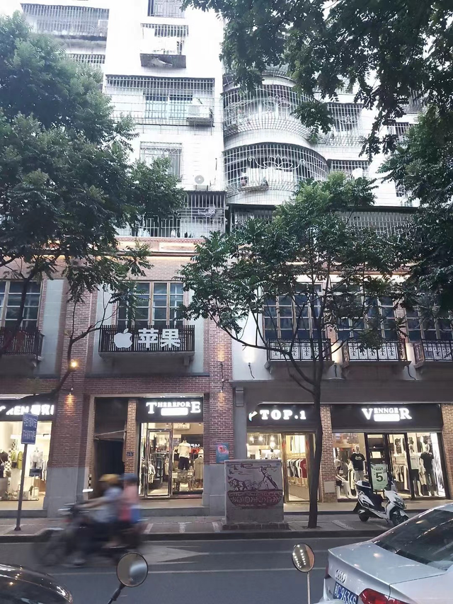 一位新加坡美女的送外卖生涯