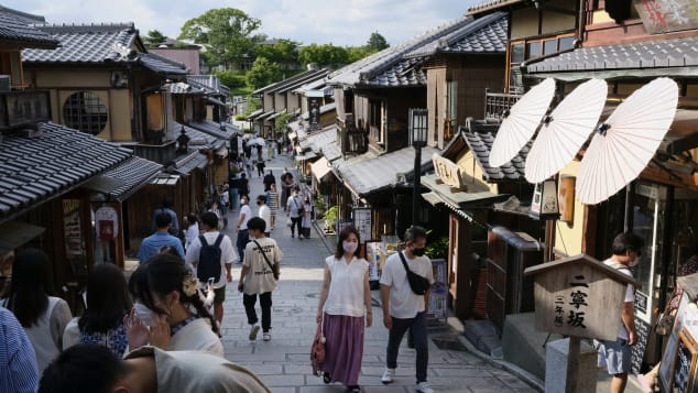日本开放旅游一个多月了，为什么7月的京都还是空无一人？