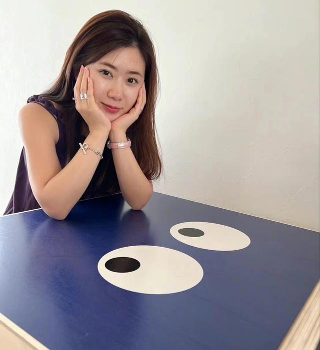 福原爱疑与男友秘游，住千万豪宅晒幸福，回国带3岁儿子紧急就医