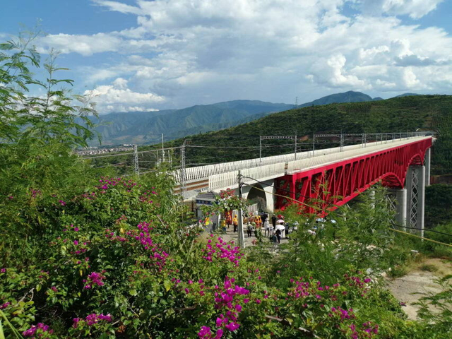 中老铁路正逐渐成为一条致富大道、产业大道