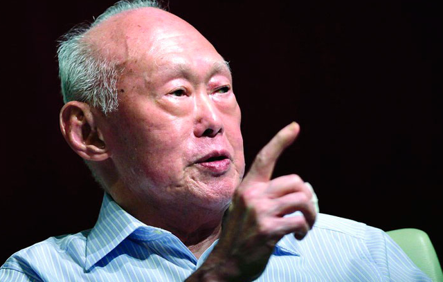 新加坡有七成华人，为啥汉语不是通用语？李光耀：汉语存在劣势