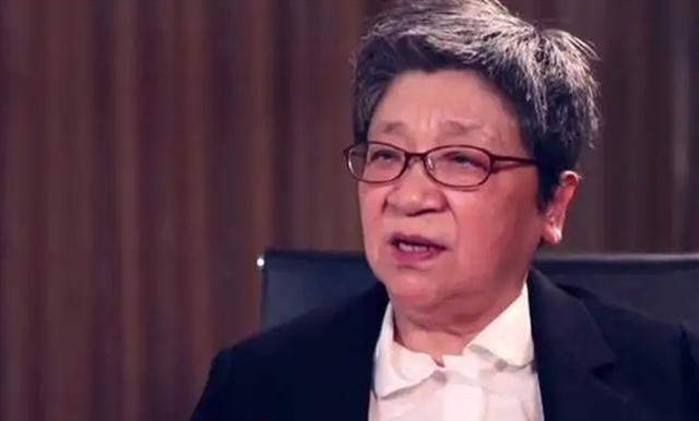 女贪官杨秀珠，海外逃亡13年，遣返时用头撞墙：我死也要死在美国