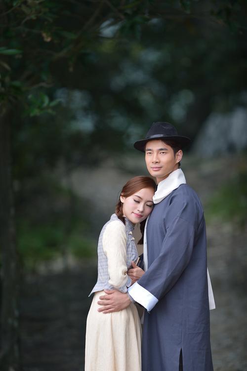 《小团圆》张爱玲的童年阴影和卑微爱情