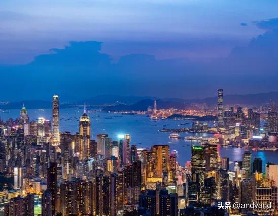 上半年印尼新加坡菲律宾马来西亚香港GDP，香港与新加坡差距扩大