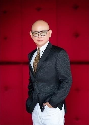 2022全球华人爱心奖唯一的海外华人，新加坡卓顺发太平绅士