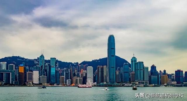 中国香港VS新加坡留学，哪个更香？