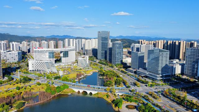 实际利用外资规模连续4年位居全国经开区第一，128家世界五百强都钟意广州这个区