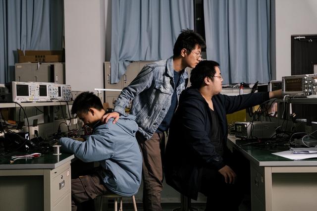 热血只为中国“芯”！电子科大学霸班：累计奖学金近20万，近半数人成功保研