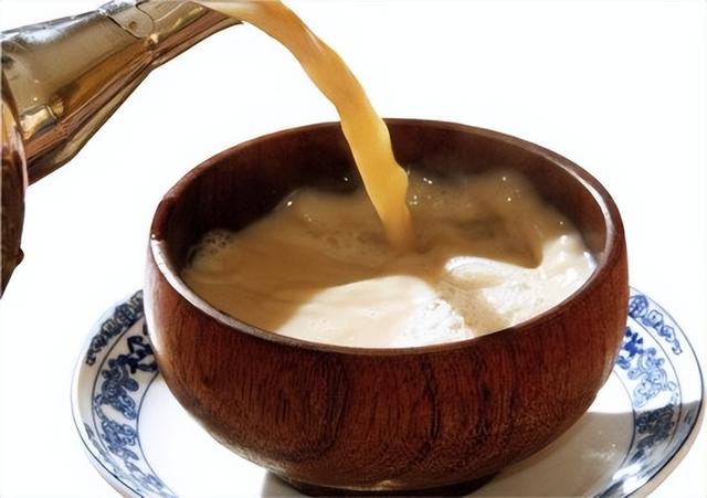 秋天第一杯奶茶喝了吗？新加坡竟反向操作，将禁止奶茶宣传