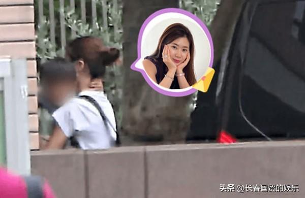 福原爱与男友游新加坡才回国，带3岁儿子急奔医院，慌张模样被拍