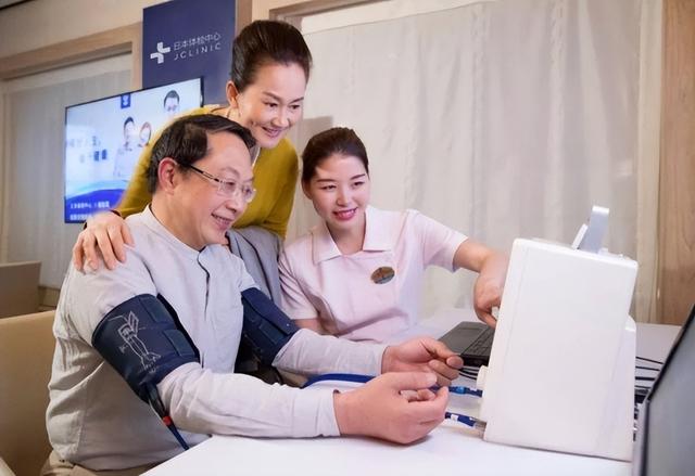 世界各国人均寿命排名：日本居然排名第一，中国人均多少？