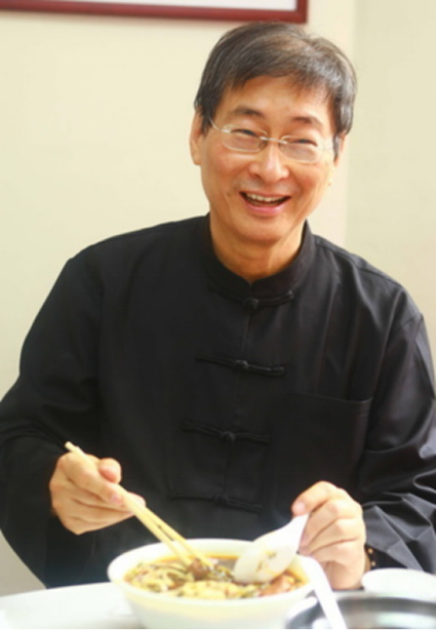 2013年，黑帮大佬张安乐落地台湾松山机场，刚下飞机就被警察逮捕