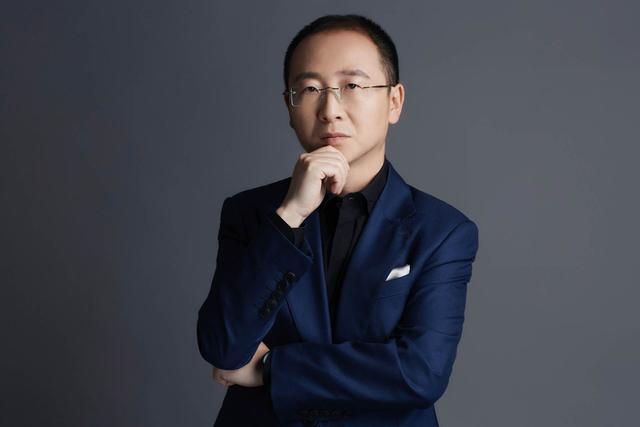 他曾是程序员，月薪4000，辞职创业，获500万美元投资，凭啥？