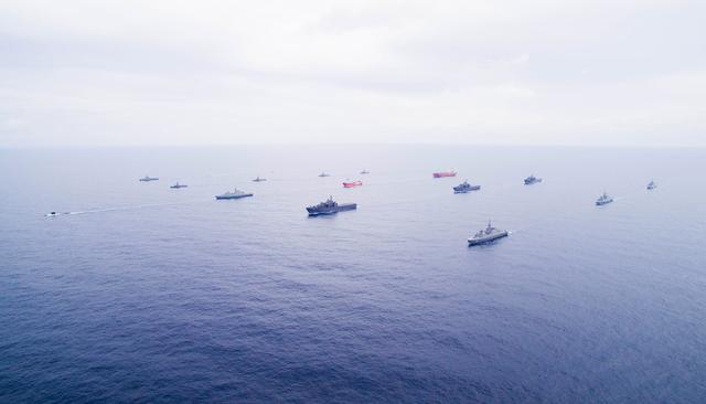新加坡海军进行年度最大规模摆拍，气势不输全球一流海军