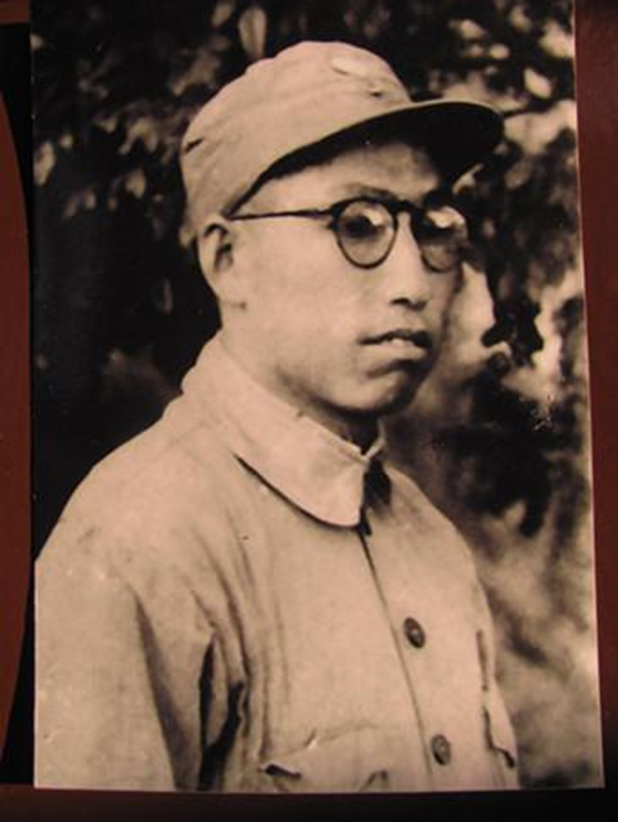 1943年新四军旅长来延安开会，和毛主席见面前一天被抓，原因为何