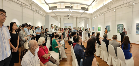 新加坡江苏会·如雪慈善画展筹款2万捐赠擁抱社区服务中心