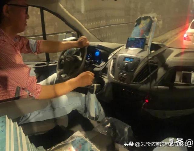 硬闯新加坡，被扣马来西亚边境口岸