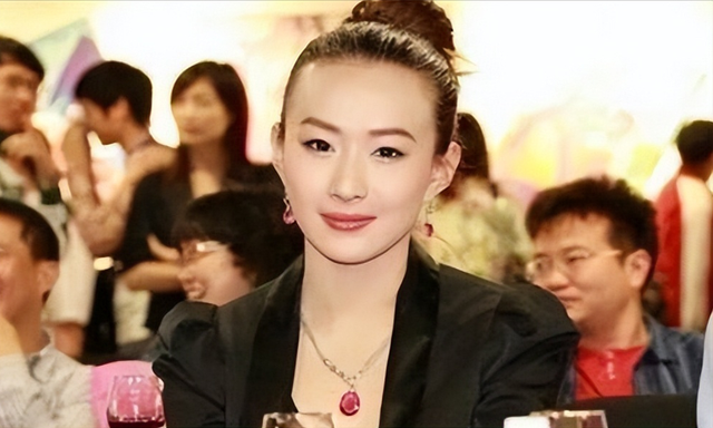 父母去世，广东23岁"小公主"临危受命接管亿万家业，如今身家80亿