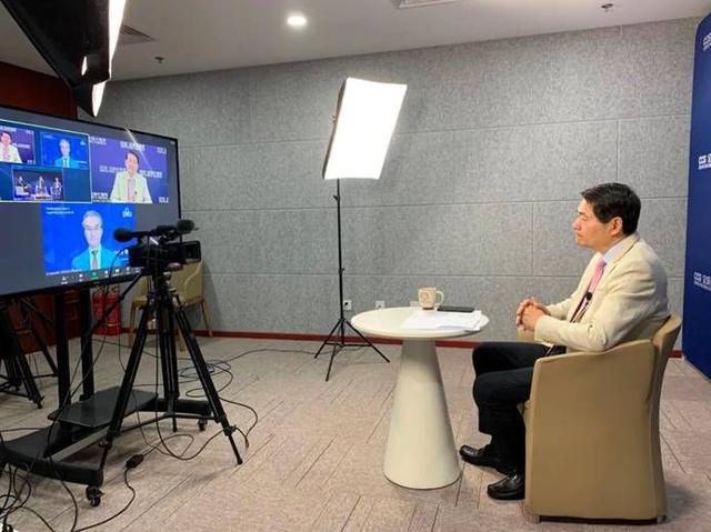 王辉耀出席2022年布达佩斯欧亚论坛，研讨可持续发展与区域合作