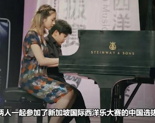 黄磊培养的黄多多精雕细琢与吕思清的儿子参加新加坡国际西洋乐