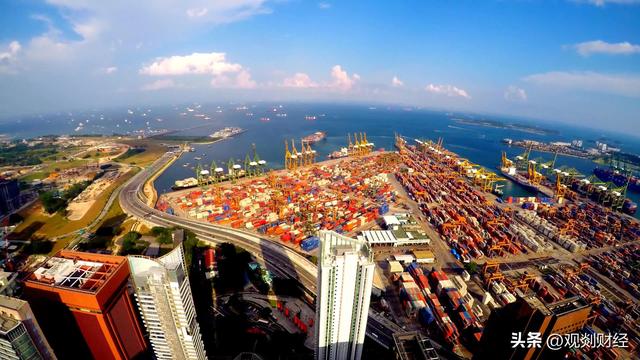 产业和金融都赢麻了的新加坡，我们应该警惕么？