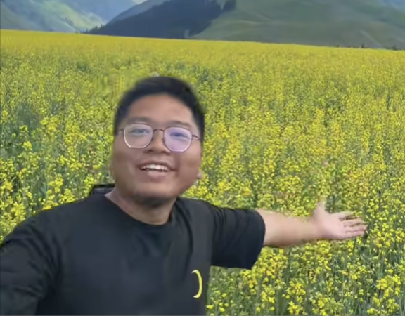 25岁江苏小伙，去新疆直播，巅峰时一周涨粉160万，拒赚200万元