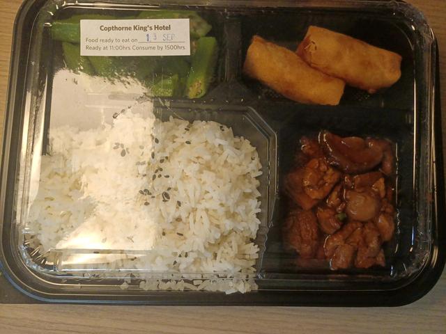新加坡隔离酒店伙食分享：午餐和晚餐，鸡肉成为主打