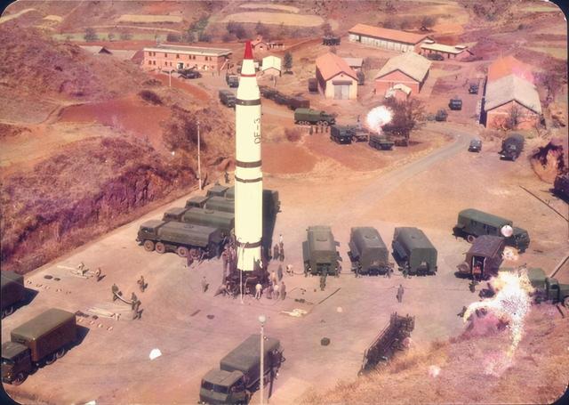 1987年，美国浏览中国基地照片，一群“大胡子”暴露中沙秘密交易