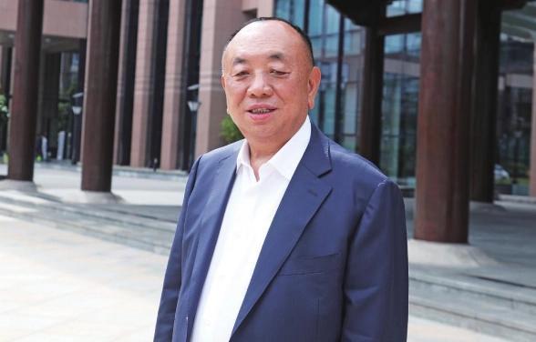 新加坡首富之争，海底捞张勇77亿身家，不敌做医疗的安徽汉子