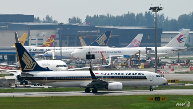 新加坡航空一波音客机因技术问题紧急降落！机上有逾两百人