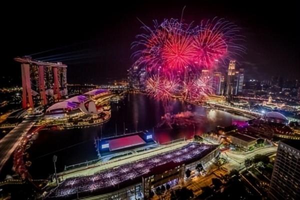 F1在新加坡有多吸金？肾上腺素飙升飙出的全是money