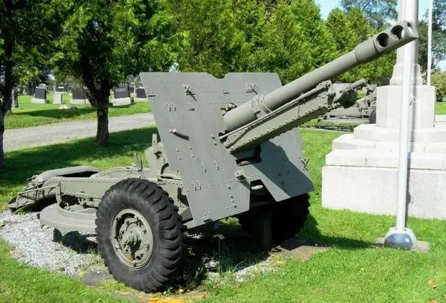 因为没钱才搞出来的加榴炮—二战英国25磅野战炮