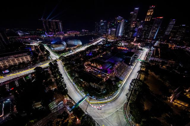 F1新加坡大奖赛前瞻：开启长假的最佳方式，看一场没有时差的F1