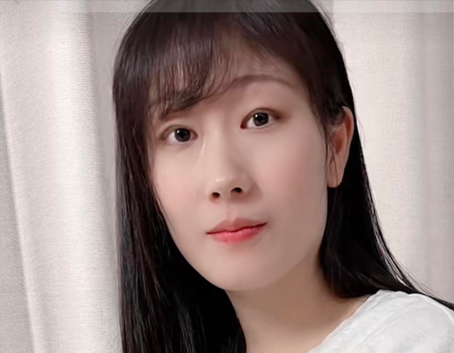 28岁江苏美女，在厨房拍视频，月入10万元，圈粉1200万，凭啥？