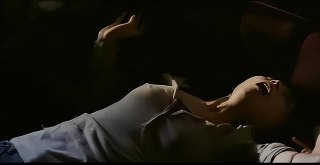 “穿越囚笼的爱情”，新加坡瘾女子要与狱中毒贩结为夫妻