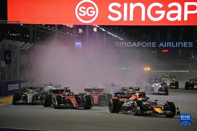 F1新加坡大奖赛正赛在滨海湾赛道举行