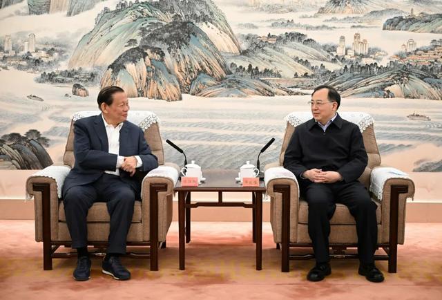 吴政隆会见新加坡金鹰集团董事局主席陈江和