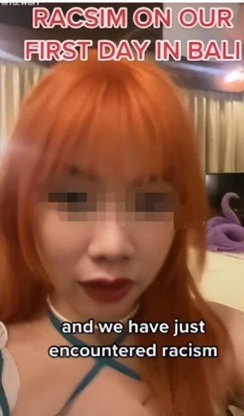 新加坡网红在印尼厕所拍照遭歧视：“你们就是这样过日子的？”