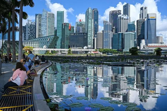 专业技术人才怎样才能移民新加坡？
