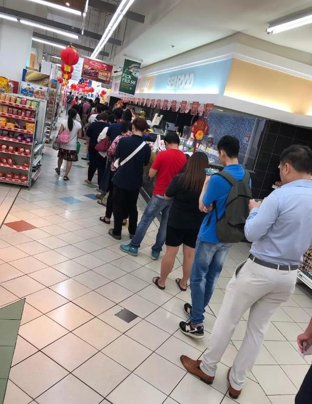新加坡到处都在排队！读懂这些现象，你就读懂了人性
