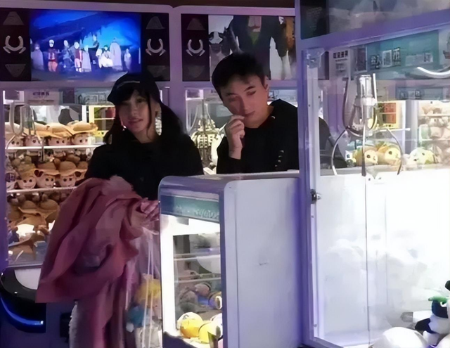 网传中国富豪与日本女星发生关系！花钱找一线女星，女方是未成年