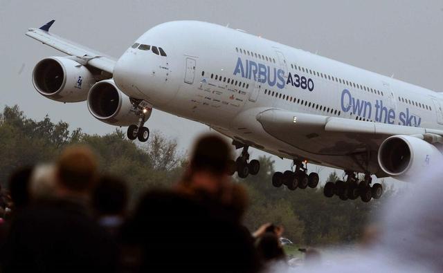 28亿元一架，百公里油耗约1575升：世界最大客机，淘汰进入倒计时