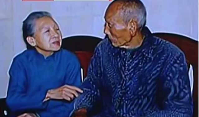 1987年台湾老兵归乡，37年前深夜被抓壮丁，妻子等多年见面不相识