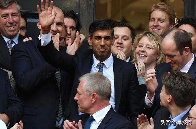 苏纳克成英国首位印度裔首相