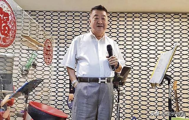 17年，新加坡富商为女儿报仇，当街刺杀女婿：我不怕坐牢，别救他